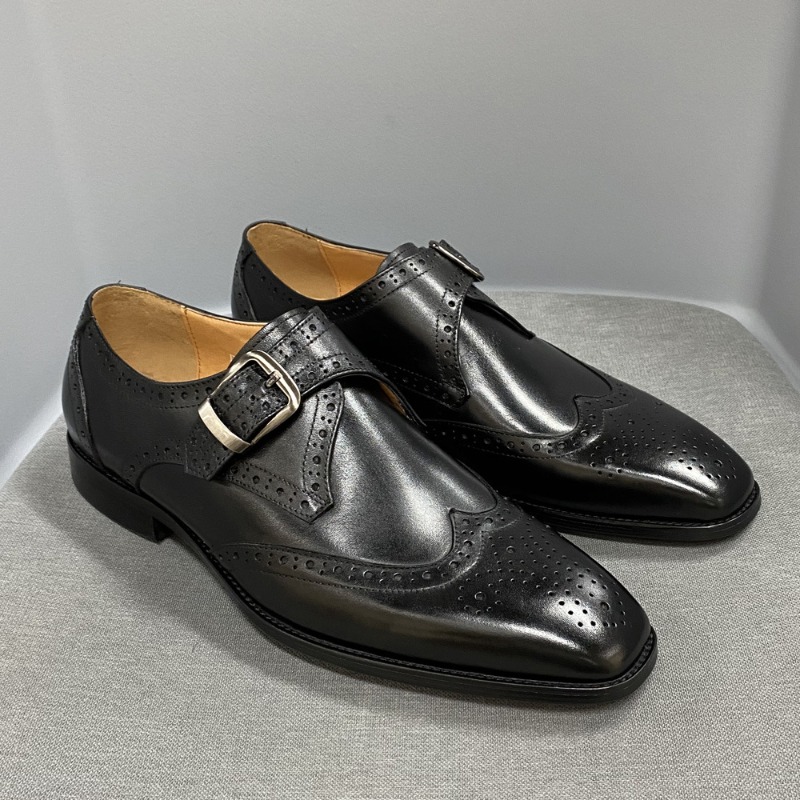 Men Formal Wear Outfits - รองเท้าลำลองผู้ชาย หนังแกะสลัก รองเท้าแบบสวม ดีไซน์หัวเข็มขัดโลหะแบบโปร่ง แฟชั่นสำหรับธุรกิจ งานแต่งงาน